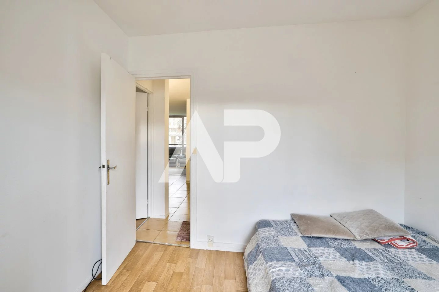 INVESTISSEMENT LOCATIF BON RENDEMENT MEUDON LA FORET 3/5