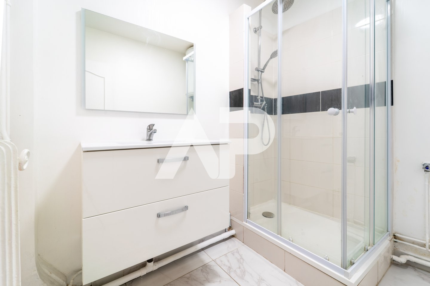  LOUER   Appartement 3 chambres refait  neuf   Centre-vill 4/10