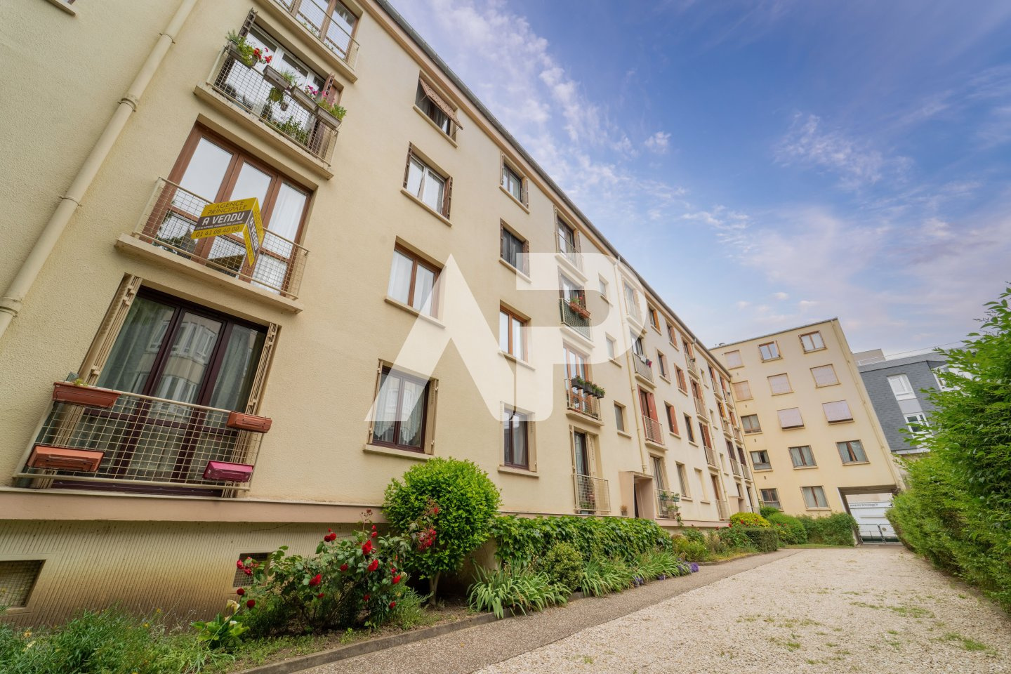  LOUER   Appartement 3 chambres refait  neuf   Centre-vill 9/10