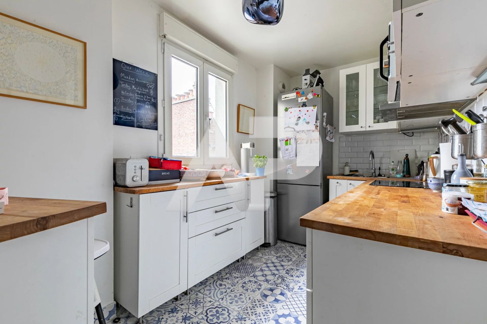 Appartement 3 pices de 71m au 6me tage, proche de la gare de