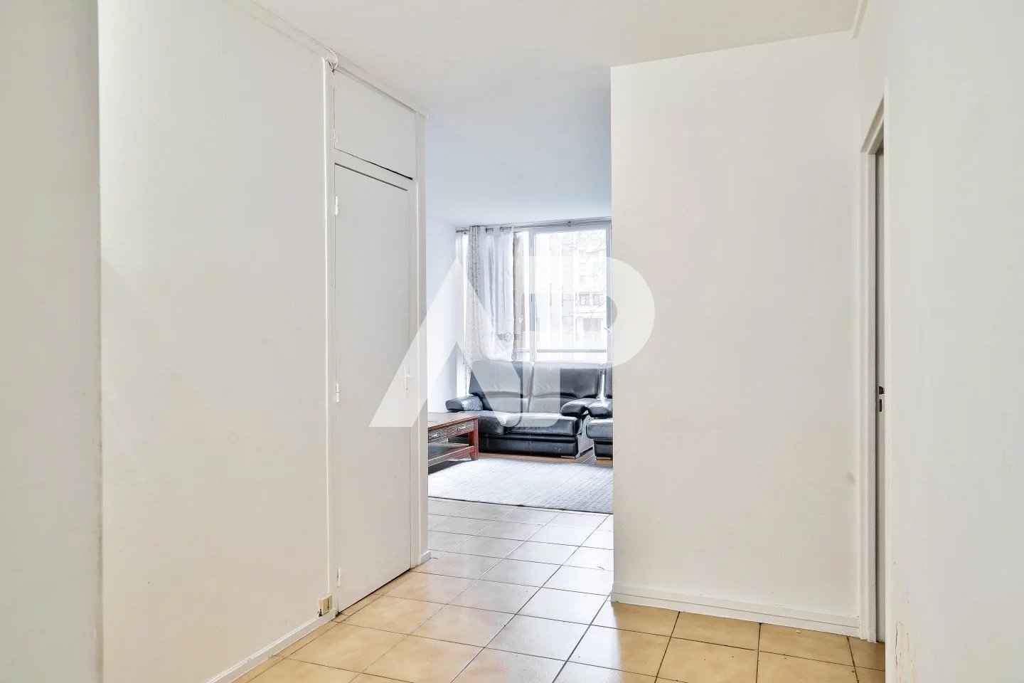 INVESTISSEMENT LOCATIF BON RENDEMENT MEUDON LA FORET 4/5